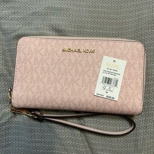 Michael Kors Jet Set Travel Phone Case Wristlet- Dark Powder Blush